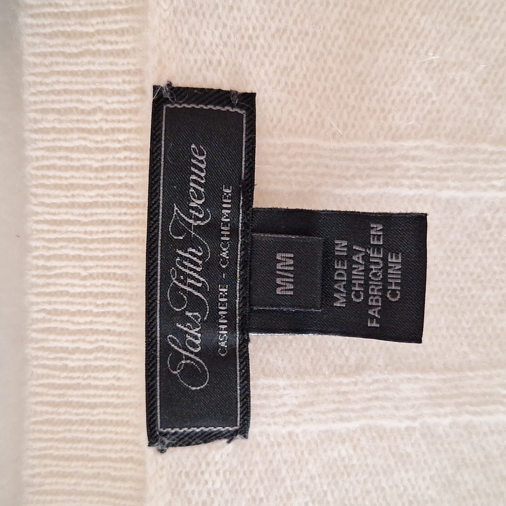 100% Cashmere Pullover Sweater from SAKS FIFTH AVENUE - Size M